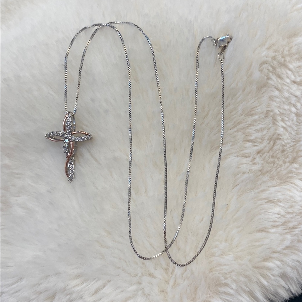 Rose Silver Cross - Picture 4 of 6